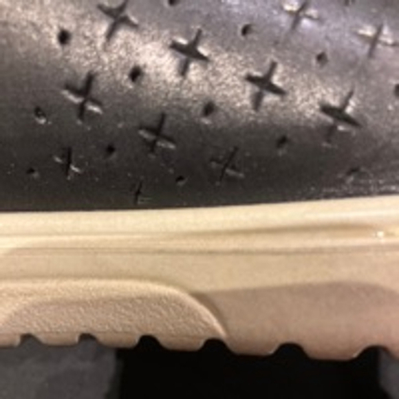 Ecco Black Leather Sneakers US 7.5 EUR 38 White Sole - Picture 7 of 8